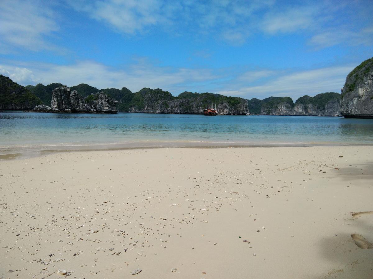 Anh Thuan Hotel 1 Cat Ba Island Buitenkant foto