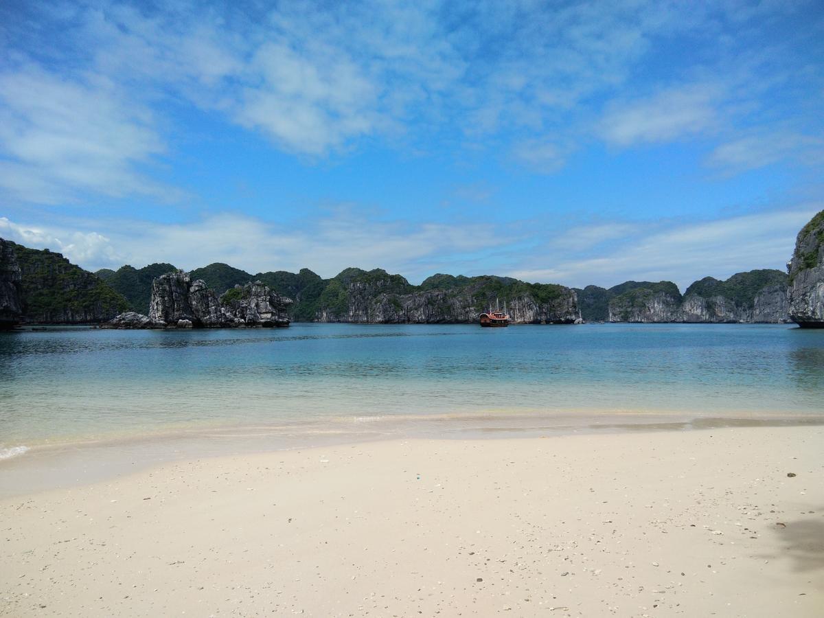 Anh Thuan Hotel 1 Cat Ba Island Buitenkant foto