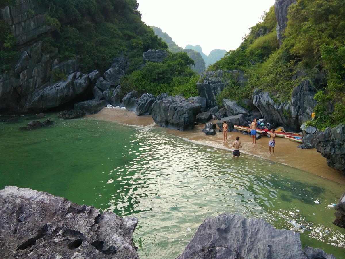 Anh Thuan Hotel 1 Cat Ba Island Buitenkant foto